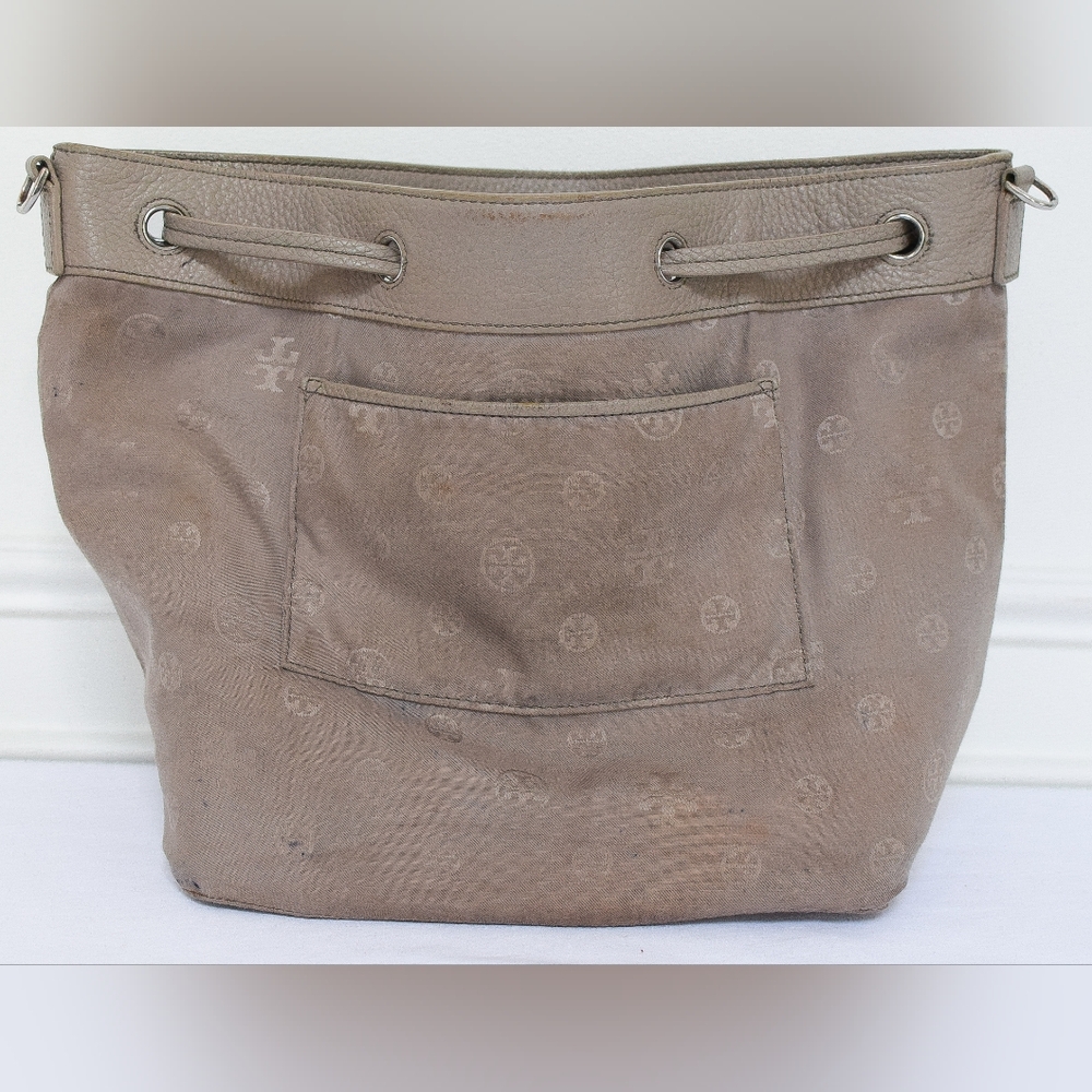 Tory Burch Pebbled Leather Drawstring Bucket Bag in Taupe - Picture 15 of 16